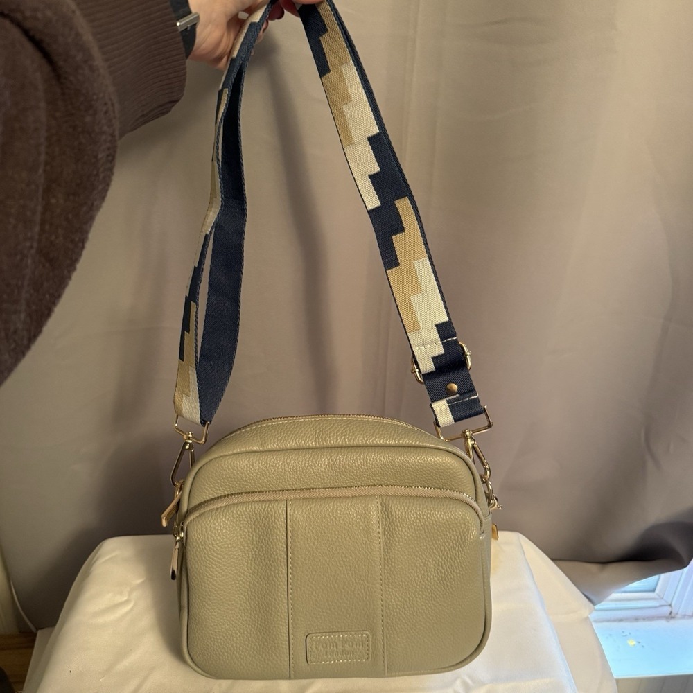 Pom Pom London Original Leather Crossbody Bag Purse Charm Light Gray NWOT
